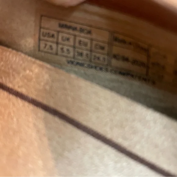 Vionic Women's brown snake skin ballet flats size 7.5 - Picture 4 of 7